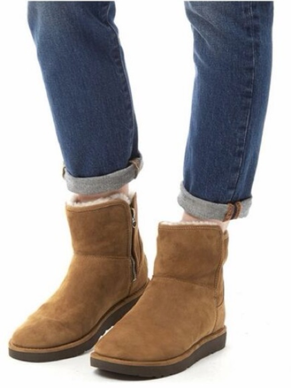 UGG Classic Mini Logo Zip Boots - Chestnut